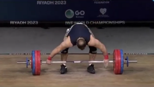 كريم ابو كحله يفوز بالمركز الأول والميدالية الذهبيه في بطولة العالم لرفع الاثقال